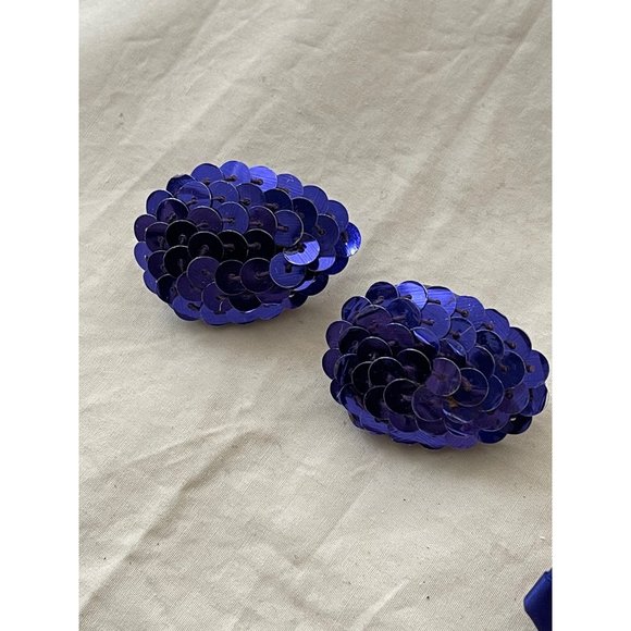 Vintage 80s Purplish-Blue Sequin Egg Shaped Earrings - Picture 3 of 8